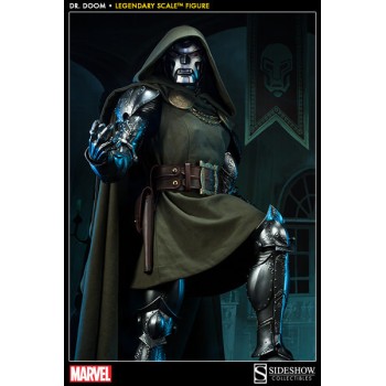 Doctor Doom Marvel Legendary Scale Figure 127cm